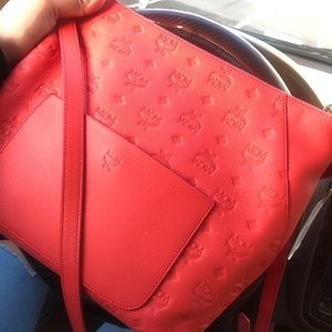 Brand new never worn mcm crossbody/shoulder bag